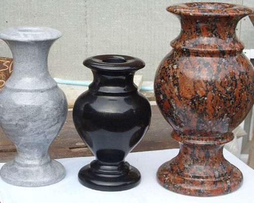 вазы из гранита для могил